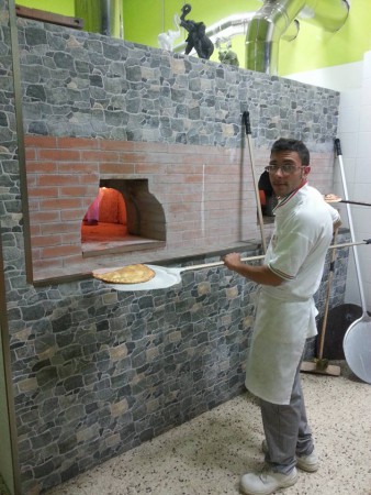 Pizzeria Cuore di Mamma Catania con doppio forno per Celiaci alimentati a gas - Forni mod. 100 e 140